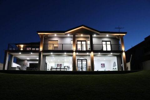 River Devine - St Kilda Accommodation 1