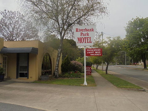 Riverbank Park MOTEL - St Kilda Accommodation 0