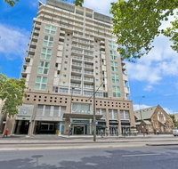 RNR North Terrace - St Kilda Accommodation