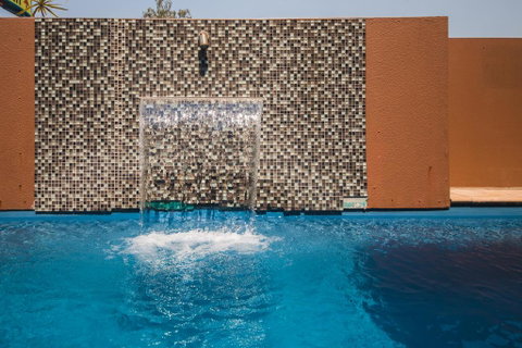 Rocky Resort Motor Inn - St Kilda Accommodation 2