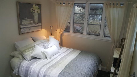 Rosslyn Cottages - St Kilda Accommodation 0
