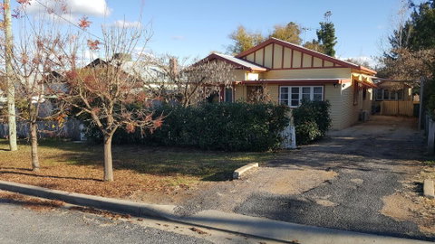 Rosslyn Cottages - St Kilda Accommodation 1