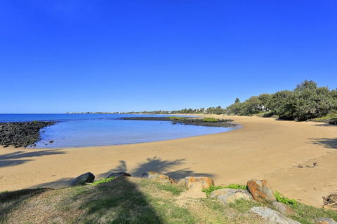 Royle Palms Beach Front Villa - St Kilda Accommodation 0