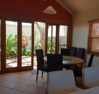 Salty Eyre Glenelg - St Kilda Accommodation