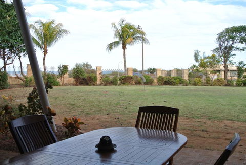 Samson Beach Chalets - St Kilda Accommodation 1
