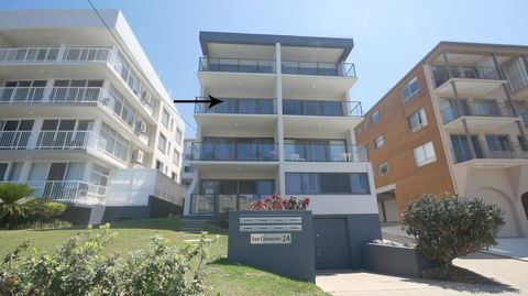 San Clemente Unit 4/24 Orvieto Terrace - St Kilda Accommodation 0