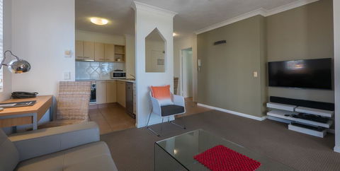 San Mateo On Broadbeach - St Kilda Accommodation 3