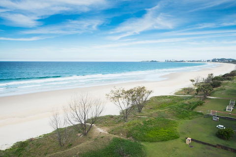 San Simeon Beachfront Apartments Tugun - St Kilda Accommodation 0
