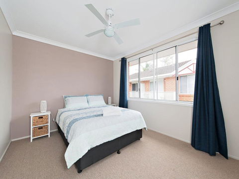 Sanctuary @ Fingal Bay - St Kilda Accommodation 1