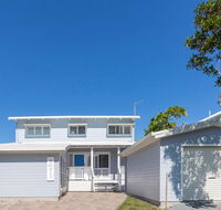 Sandpiper Beach Front House - St Kilda Accommodation