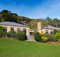 Sandstone Estate - St Kilda Accommodation