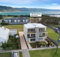 SEA NOOK - seconds from the beach - St Kilda Accommodation