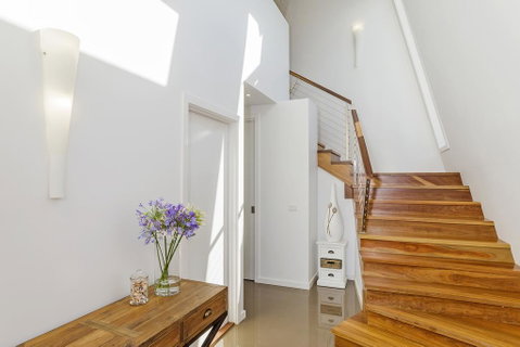 Sea View: Luxury Beachfront - St Kilda Accommodation 1