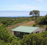 Shearwater Cottages - St Kilda Accommodation