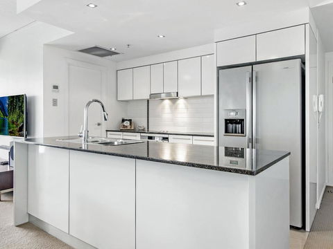 Sierra Grand Broadbeach Private 2 Bedroom - St Kilda Accommodation 1
