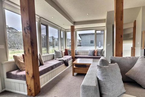 Ski Bird - St Kilda Accommodation 2