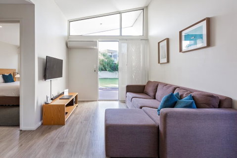 Smiths Beach Resort - St Kilda Accommodation 3