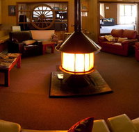 Snowy Mountains Resort and Function Centre - St Kilda Accommodation