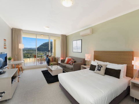 Soho - Ettalong Beach Resort - St Kilda Accommodation 0