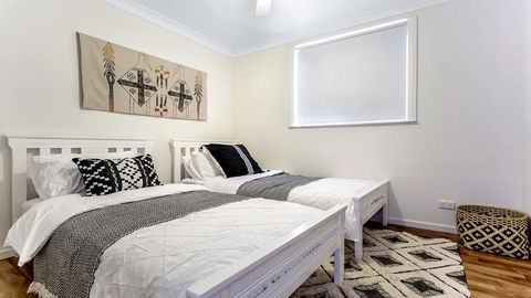 Sounds Of Sunshine Whole House - St Kilda Accommodation 0