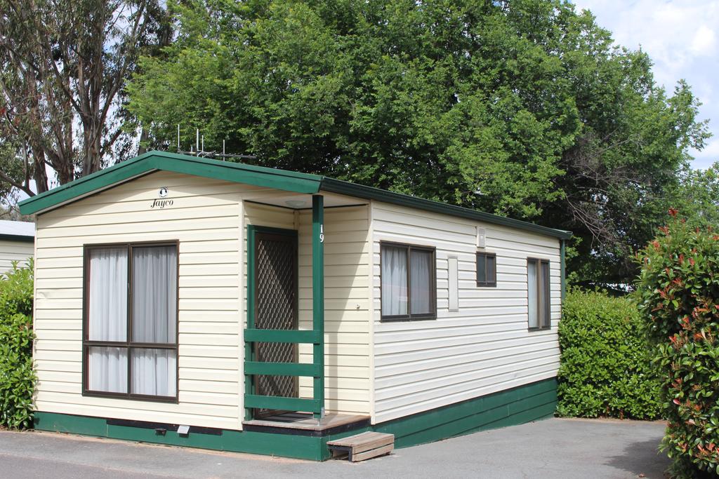 Canberra Airport ACT St Kilda Accommodation