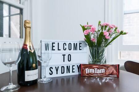 Spacious Harbour View 4bd Home In Sydney CBD - St Kilda Accommodation 1