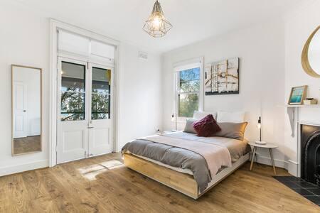 Spacious Harbour View 4bd Home In Sydney CBD - St Kilda Accommodation 3