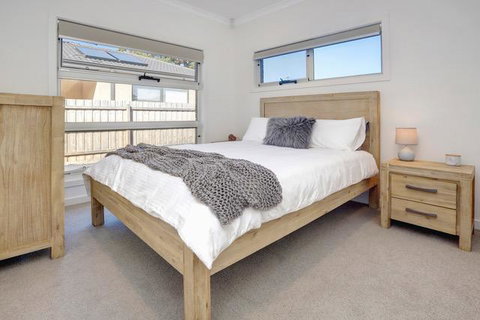 Staughton Sounds - St Kilda Accommodation 2
