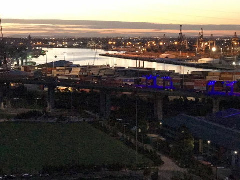 StayCentral Docklands Delight - St Kilda Accommodation 2