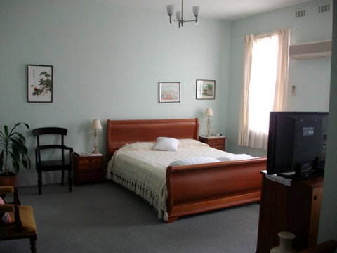 Stella's Dromana Hotel - St Kilda Accommodation 3