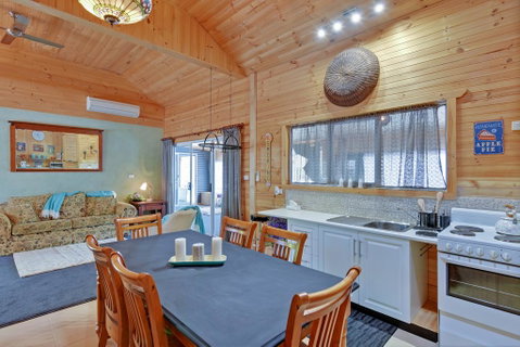 Stony Rise Cottage B&B - St Kilda Accommodation 3