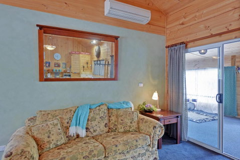 Stony Rise Cottage B&B - St Kilda Accommodation 2