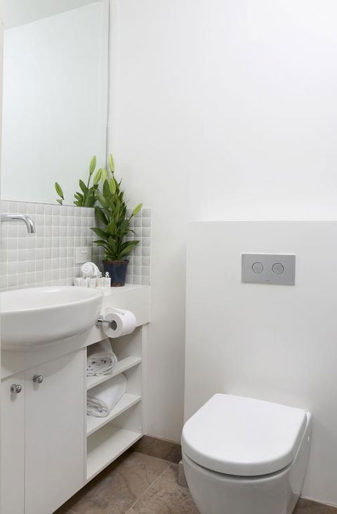 Studio 7 - Saint George Accommodation - St Kilda Accommodation 2