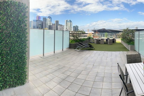Stunning Riverside Apartment Near MCEC And Casino! - St Kilda Accommodation 1