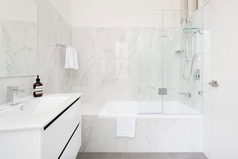 STUNNING SYDNEY HOME 1 - St Kilda Accommodation 2