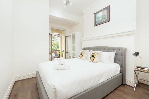 STUNNING SYDNEY HOME 11 - St Kilda Accommodation 1