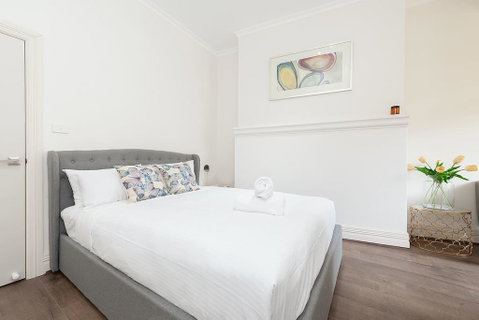 STUNNING SYDNEY HOME 9 - St Kilda Accommodation 2
