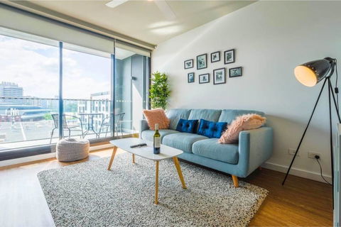 Stylish 2-bedroom Apartment In Fortitude Valley - St Kilda Accommodation 0