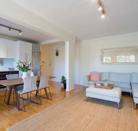 Stylish and Spacious Beach Apartment - St Kilda Accommodation