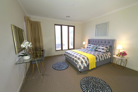 Stylish Luxe House For Big Group Near Shopping Center - St Kilda Accommodation 1