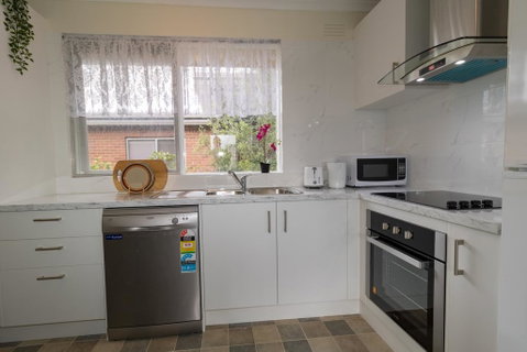 Sunny Great View Apartment Near Shopping Town - St Kilda Accommodation 2