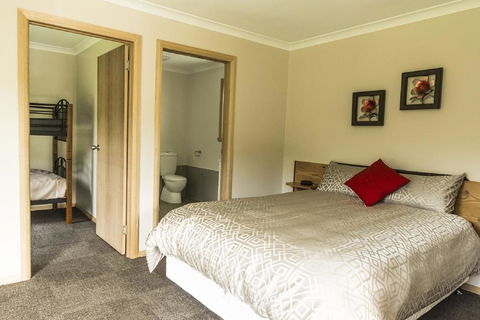 Sunny Gum - St Kilda Accommodation 1