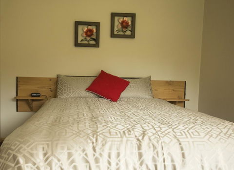 Sunny Gum - St Kilda Accommodation 2