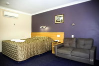 Book Rockhampton Accommodation Vacations St Kilda Accommodation St Kilda Accommodation
