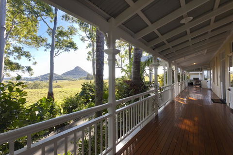 Sunrise At Sanquar, Noosa Hinterland - St Kilda Accommodation 3