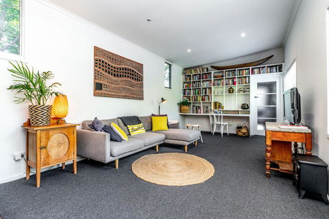 SUNSET BEACH SHACK On SURF - St Kilda Accommodation 0
