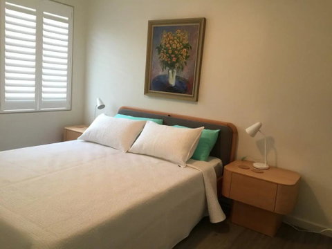 SurfSide Escape In Coogee - St Kilda Accommodation 2