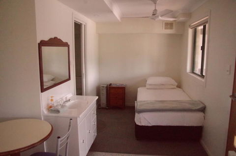 T's Resort & Motel - St Kilda Accommodation 2