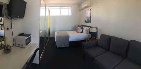 Tall Timbers Motel - St Kilda Accommodation 1