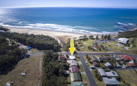 Tallowood Beachfront Cottage - St Kilda Accommodation 1